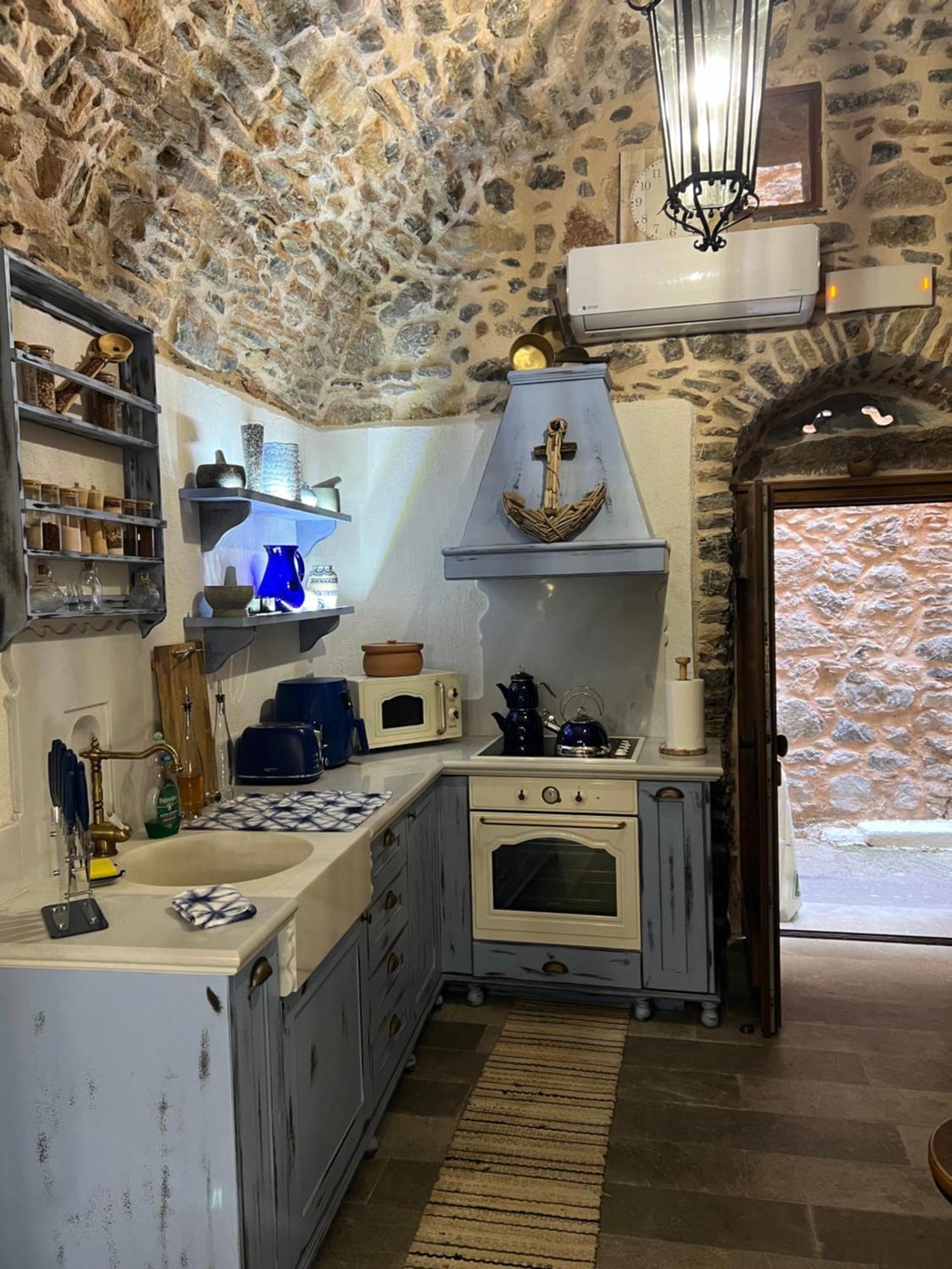 Byzantine Home In The Castle Mesta Bagian luar foto