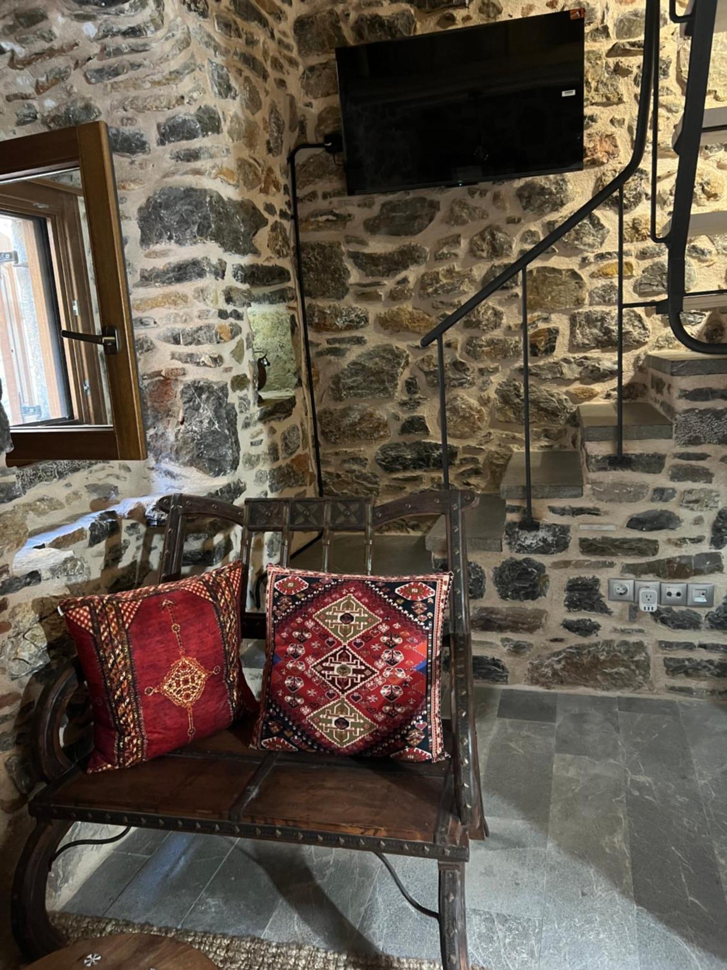 Byzantine Home In The Castle Mesta Bagian luar foto